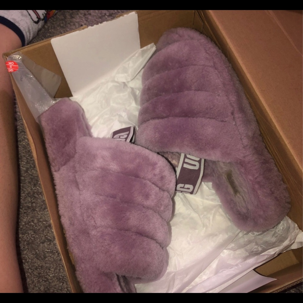 ugg slides - Picture 3 of 4